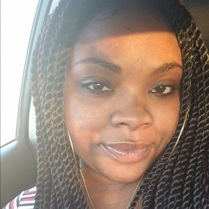 Meet your Posher, Charmaine